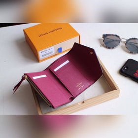 LV Модель M41938 Кошелек VICTORINE Изящный и функциональный, это