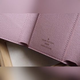 LV Модель M41938 Кошелек VICTORINE Изящный и функциональный, это
