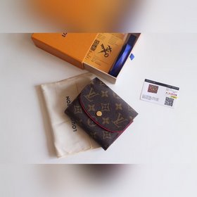LV ARIANE Кошелек Модель M62037  Компактный размер и продуманная