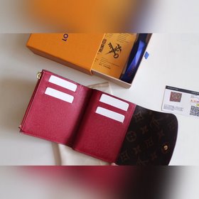 LV ARIANE Кошелек Модель M62037  Компактный размер и продуманная