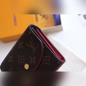 LV ARIANE Кошелек Модель M62037  Компактный размер и продуманная