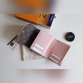 LV ARIANE Кошелек Модель M62037  Компактный размер и продуманная