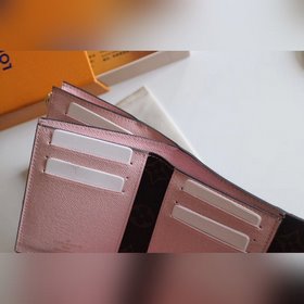 LV ARIANE Кошелек Модель M62037  Компактный размер и продуманная