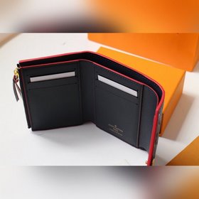 LV Модель M64060 Элегантный и практичный компактный кошелек Этот 