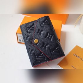 LV Модель M64060 Элегантный и практичный компактный кошелек Этот 