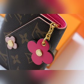 LV Emilie Короткий кошелек с тремя отделениями для купюр Модель M