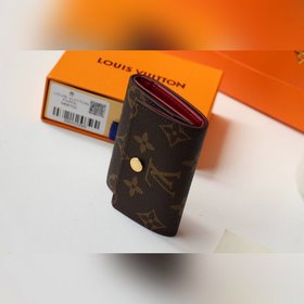 LV Модель M68704 MICRO Кошелек Этот компактный кошелек Micro из 