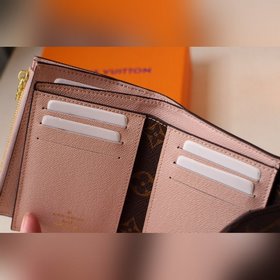 LV ARIANE Кошелек Модель M62037  Компактный изящный, с нескольк