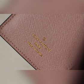 LV ARIANE Кошелек Модель M62037  Компактный изящный, с нескольк