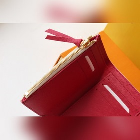 LV VICTORINE Кошелек Артикул： M60478 Рождественский дизайн с бе