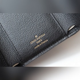 LV Артикул： M64060 Элегантный и практичный компактный кошелек Эт