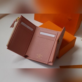 LV Артикул： M64060 Элегантный и практичный компактный кошелек Эт