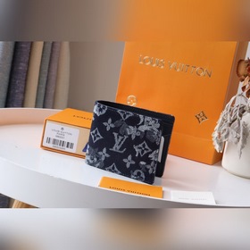 LV Артикул： M80031  Короткий кошелек из ткани Monogram Tapestry