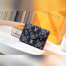 LV Артикул： M80211 С 1854 года VICTORINE WALLET Эта версия кошел