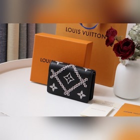 LV Короткий кошелек Артикул： M81212 Изготовлен из классической т