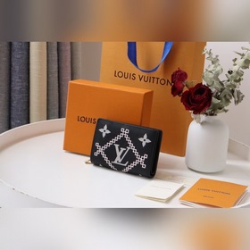 LV Короткий кошелек Артикул： M81212 Изготовлен из классической т
