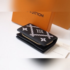 LV Короткий кошелек Артикул： M81212 Изготовлен из классической т