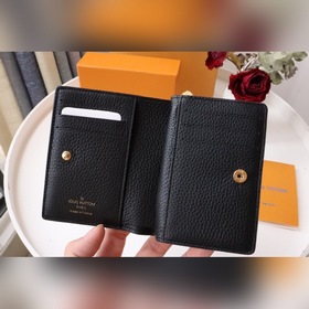LV Короткий кошелек Артикул： M81212 Изготовлен из классической т