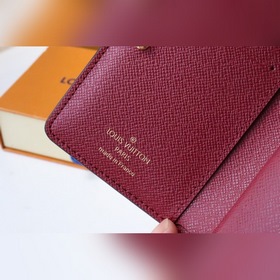 LV Lou Кошелек Артикул： M81461 Изготовлен из парусины, с контрас