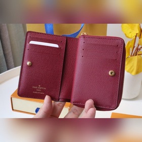 LV Lou Кошелек Артикул： M81461 Изготовлен из парусины, с контрас