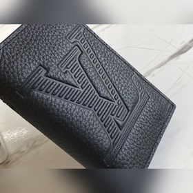 LV Артикул： M60181 Паспорт с тиснением — идеальный аксессуар для
