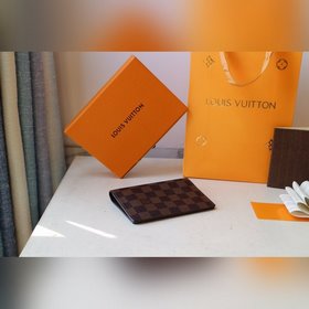 LV чехол для паспорта Модель M60181 Этот чехол для паспорта из тк