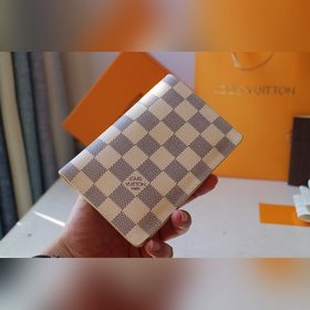 LV чехол для паспорта Модель M60181 Этот чехол для паспорта из тк