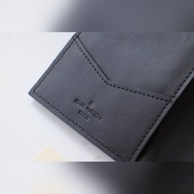 LV модель M62089 Паспортный чехол  вышивка Осенний кошелек 2019