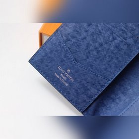 LV Модель M64501 Новый паспортный чехол Идеальный аксессуар для 