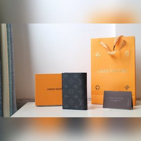 LV Модель M64501 Паспортный чехол Идеальный аксессуар для модных