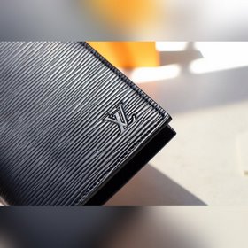 LV Модель M64501 Паспортный чехол Идеальный аксессуар для модных 