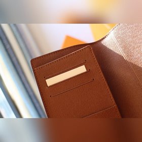 LV чехол для паспорта Модель M60181 Этот чехол для паспортов из т