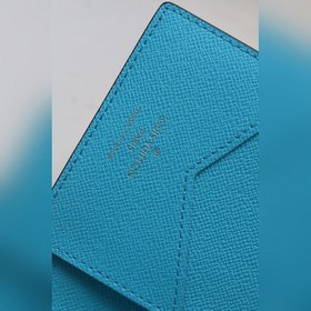 LV Лимитированная серия Паспортный чехол Артикул： M80886 Новый 