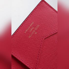 LV Лимитированная серия Паспортный чехол Артикул： M80887 Святой 