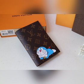 LV Артикул： M64411 Паспортный чехол — идеальный аксессуар для ст