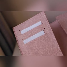 LV Модель： M64411 Паспортный чехол с изображением мишков Идеаль