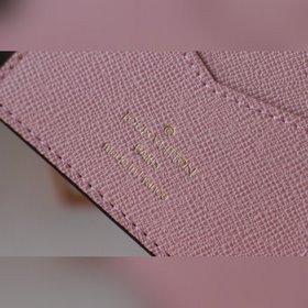 LV Модель： M64411 Паспортный чехол с изображением мишков Идеаль