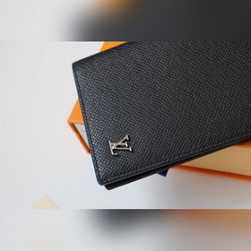 LV Артикул： M62089 Silver Wheat Паспортный чехол Изготовлен из 