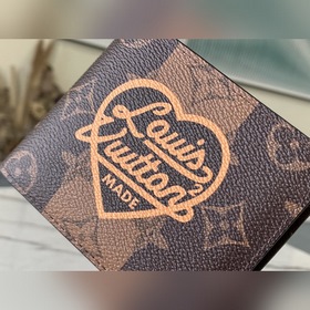 LV Артикул： M60895 Кошелек MULTIPLE с желтыми цветами Изготовле