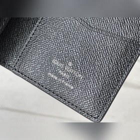LV Артикул： M60502 Цвет «Аврора»  Pochette Voyage, средняя сумк