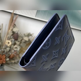 LV Артикул： M80422  Multiple Кошелек Минималистичные линии подч