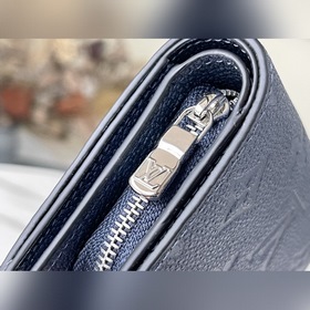 LV Артикул： M80943 Синий кошелек Cléa Изготовлен из мягкой кожи 