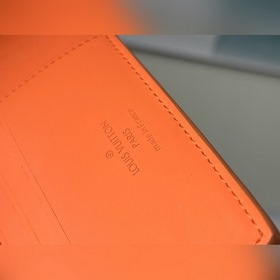 LV Артикул： M81026 Оранжевый кошелек Изготовлен из кожи быка, п