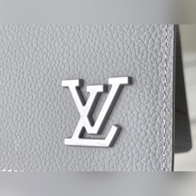LV Артикул： M81026 Серый кошелек Изготовлен из специально обраб