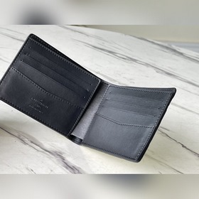 LV Артикул： M81312 Короткий кошелек с вышивкой Этот кошелек соч