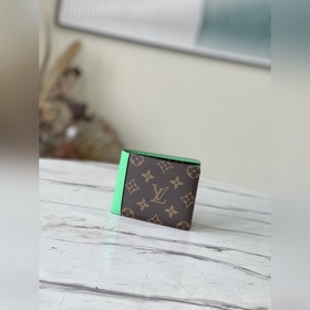 LV Артикул： M81357 Зеленый Костюмный кошелек Серия Новый мужской