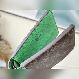 LV Артикул： M81357 Зеленый Костюмный кошелек Серия Новый мужской