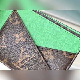 LV Артикул： M81357 Зеленый Костюмный кошелек Серия Новый мужской