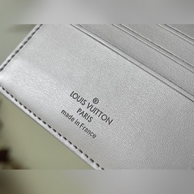 LV Артикул： M81383 2022 Новый кошелек Классический стиль, выраже