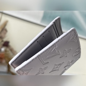 LV Артикул： M81383 2022 Новый кошелек Классический стиль, выраже